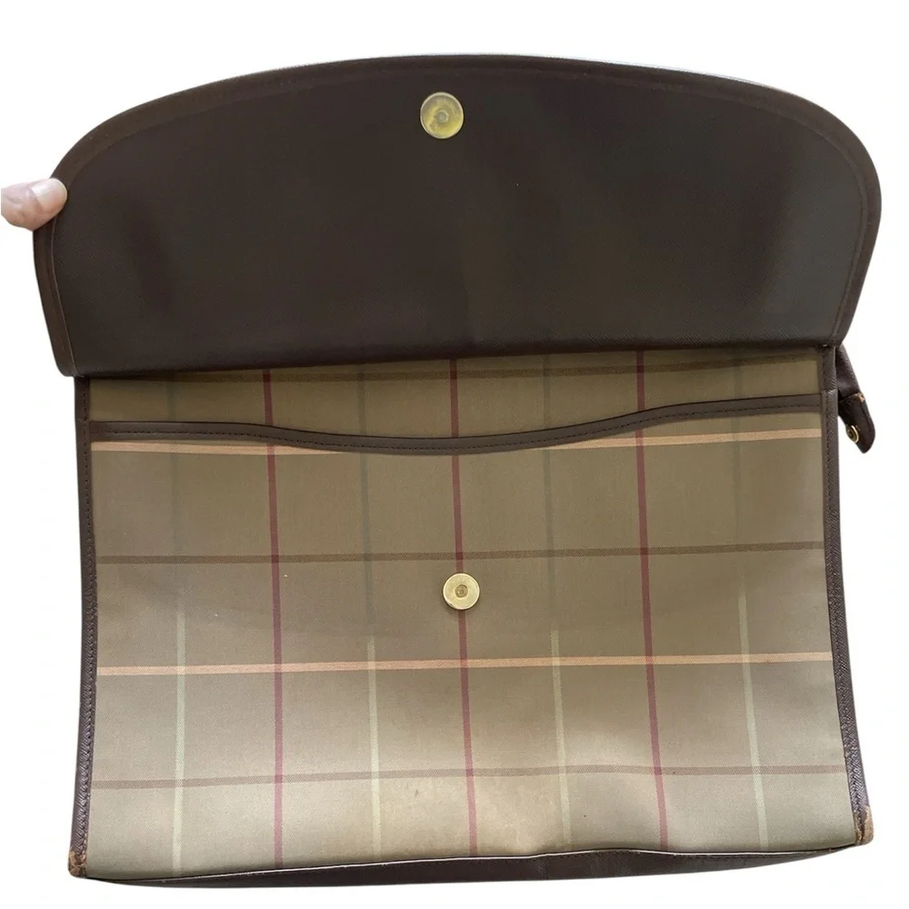 Burberry’s Vintage Beige Canvas Clutch Bag